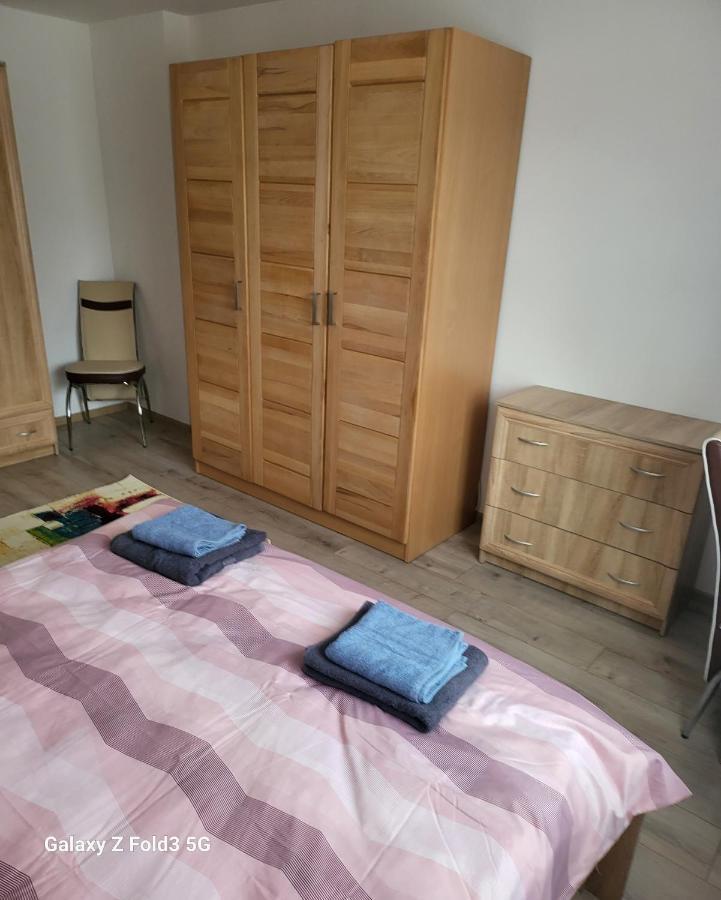 Апартаменты Apartament In Bucovina, Campulung Moldovenesc, Impecabil . Экстерьер фото