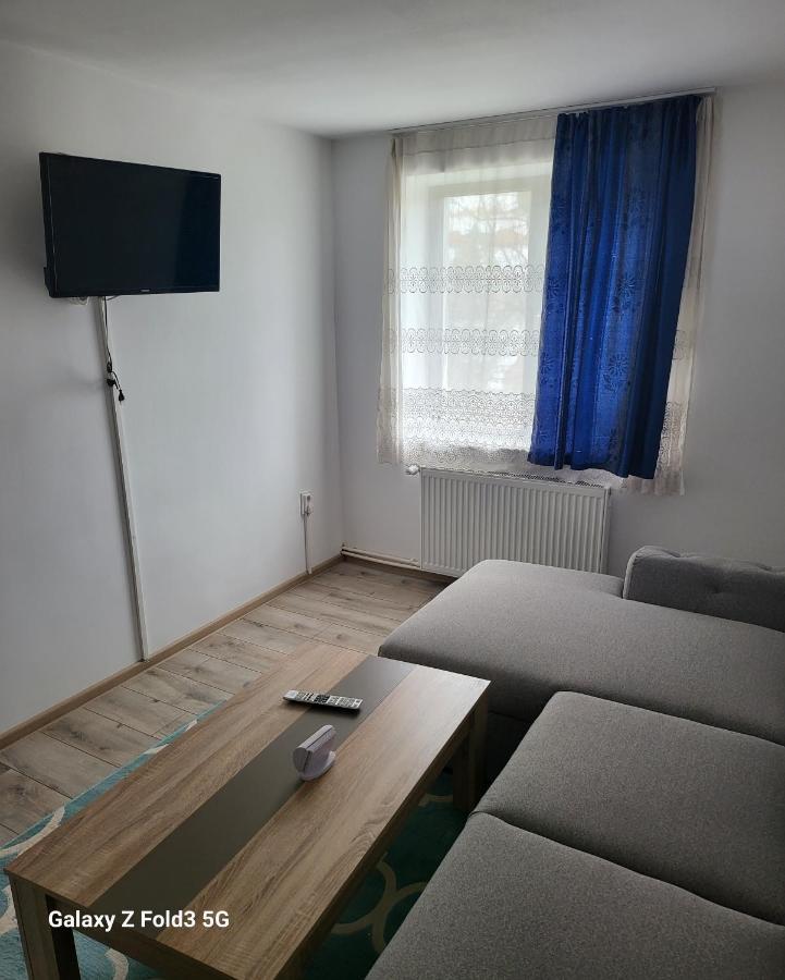 Апартаменты Apartament In Bucovina, Campulung Moldovenesc, Impecabil . Экстерьер фото